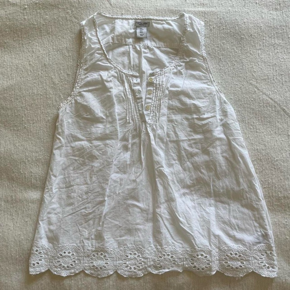 White Embroidered Button Up Top 🧺